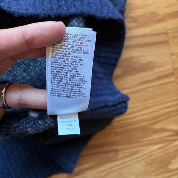 Athleta Hawthorn Textured Crew Sweater Womens Size Small Blue Leopard Print‎ - Picture 9 of 14